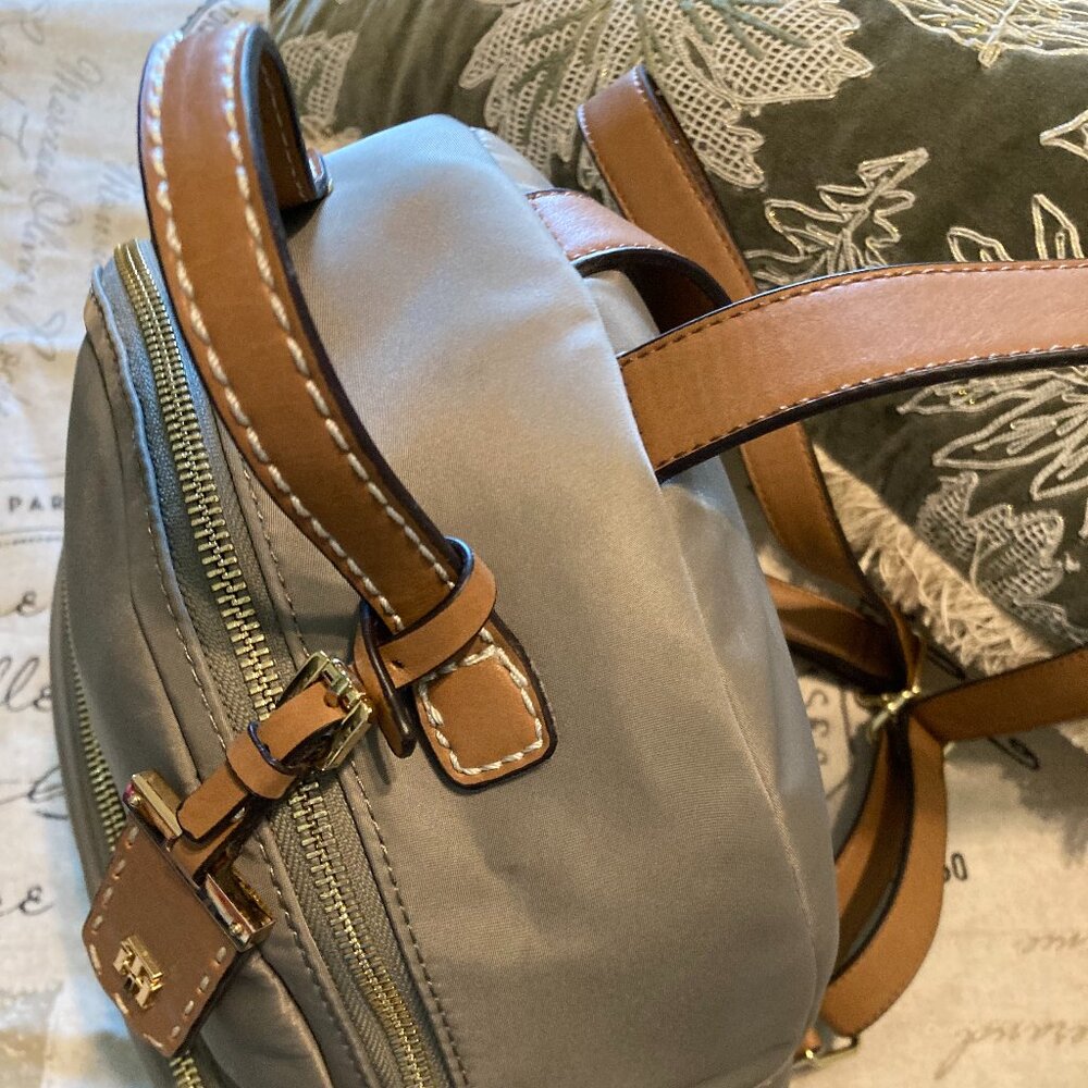 Tommy Hilfiger Beige Nylon Small Backpack with Leather Straps with TH Logo - Picture 6 of 16